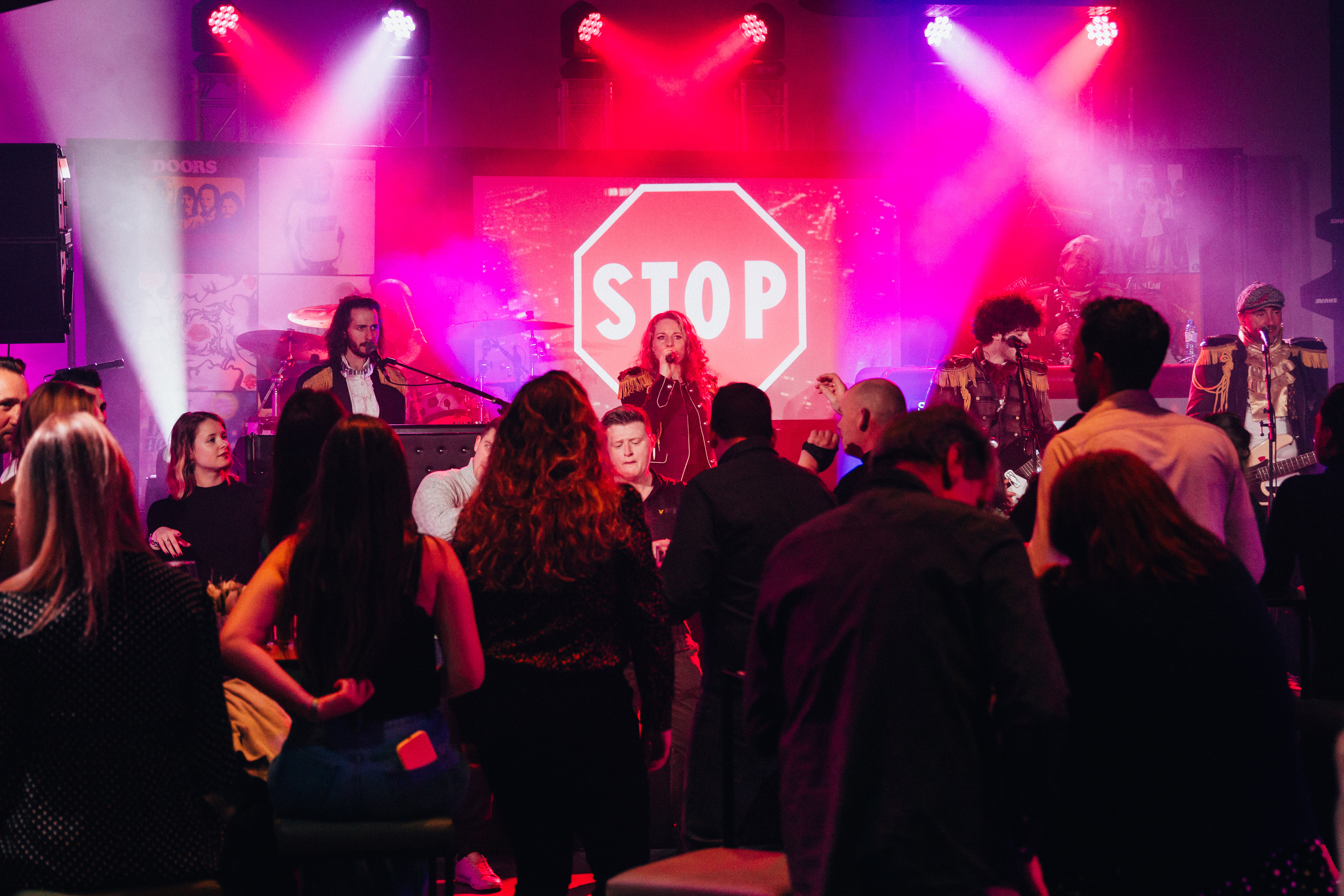 Ook wordt er af en toe een goed feestje georganiseerd